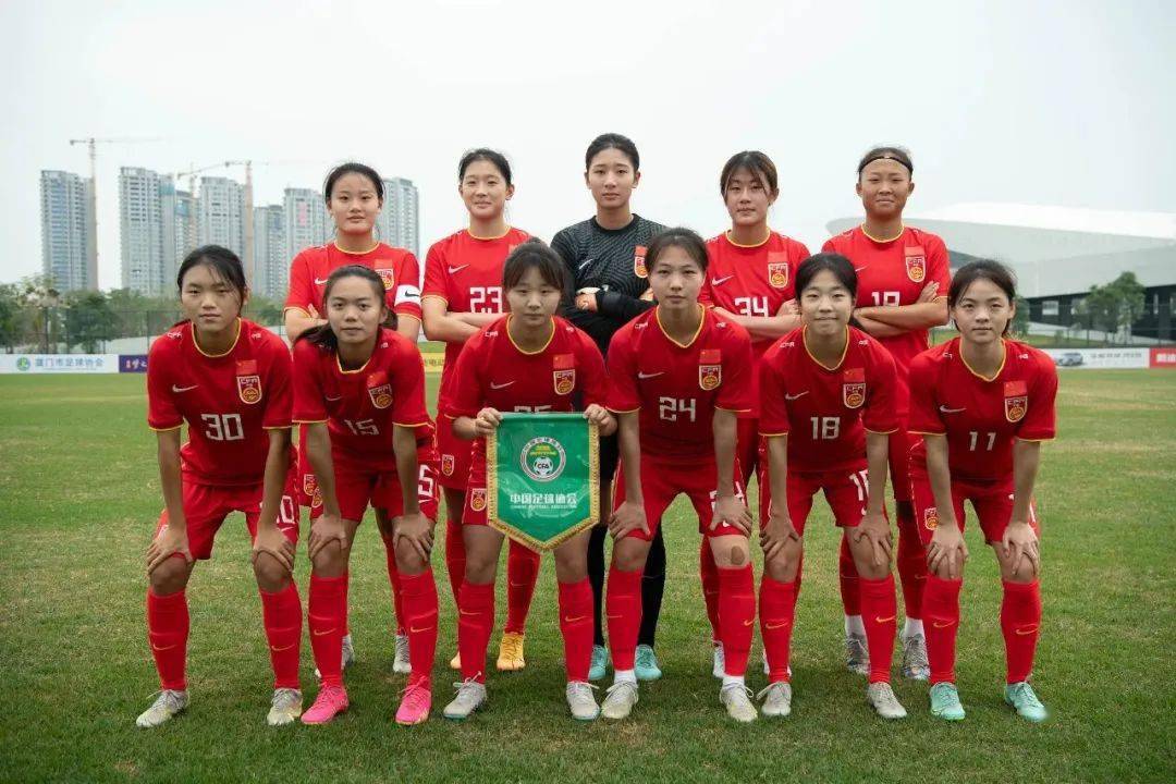 国内女足比赛场上，攻守兼备实力突出