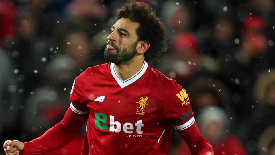 希腊后腰传射破门，助球队稳住优势