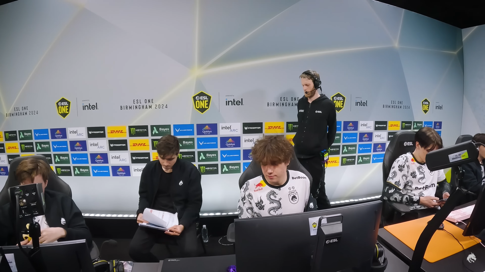 困难挑战！国际队伍备战赛事